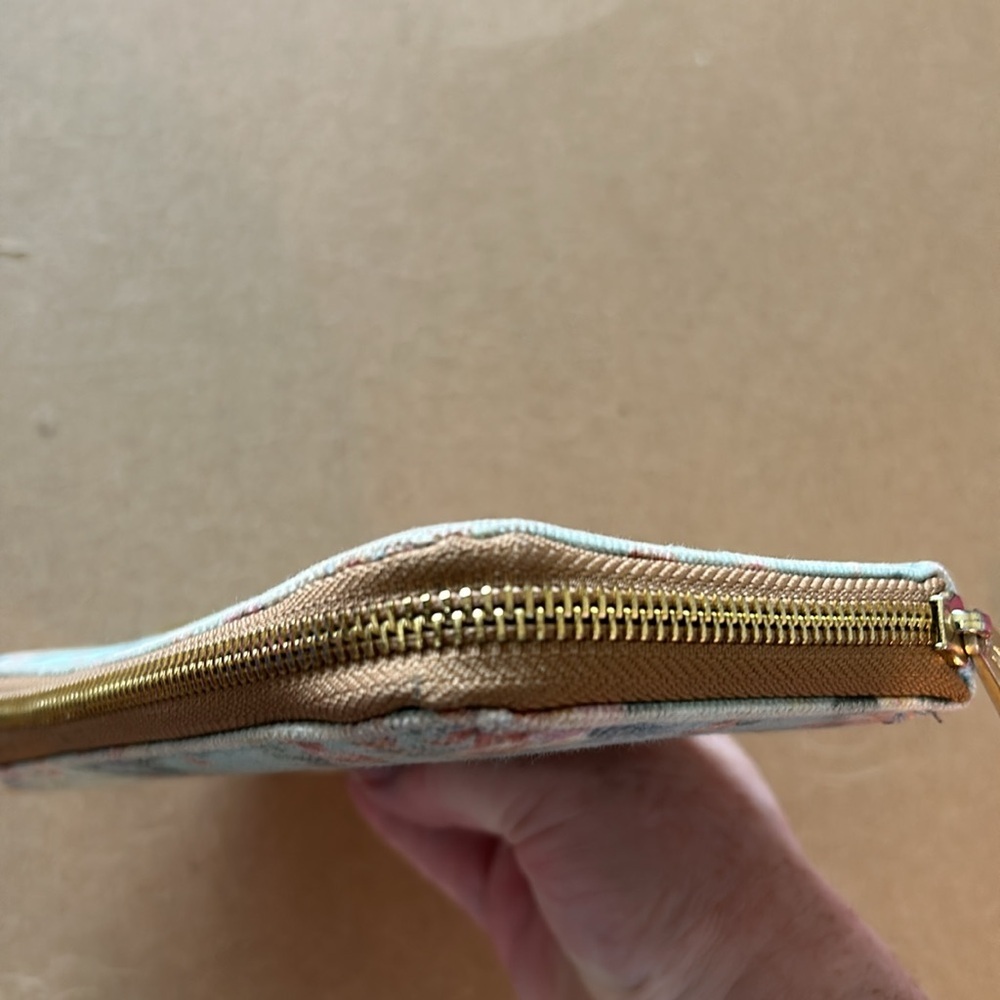 NWOT Disney Stitch Loungefly pastel wallet RARE zip around - Picture 8 of 16